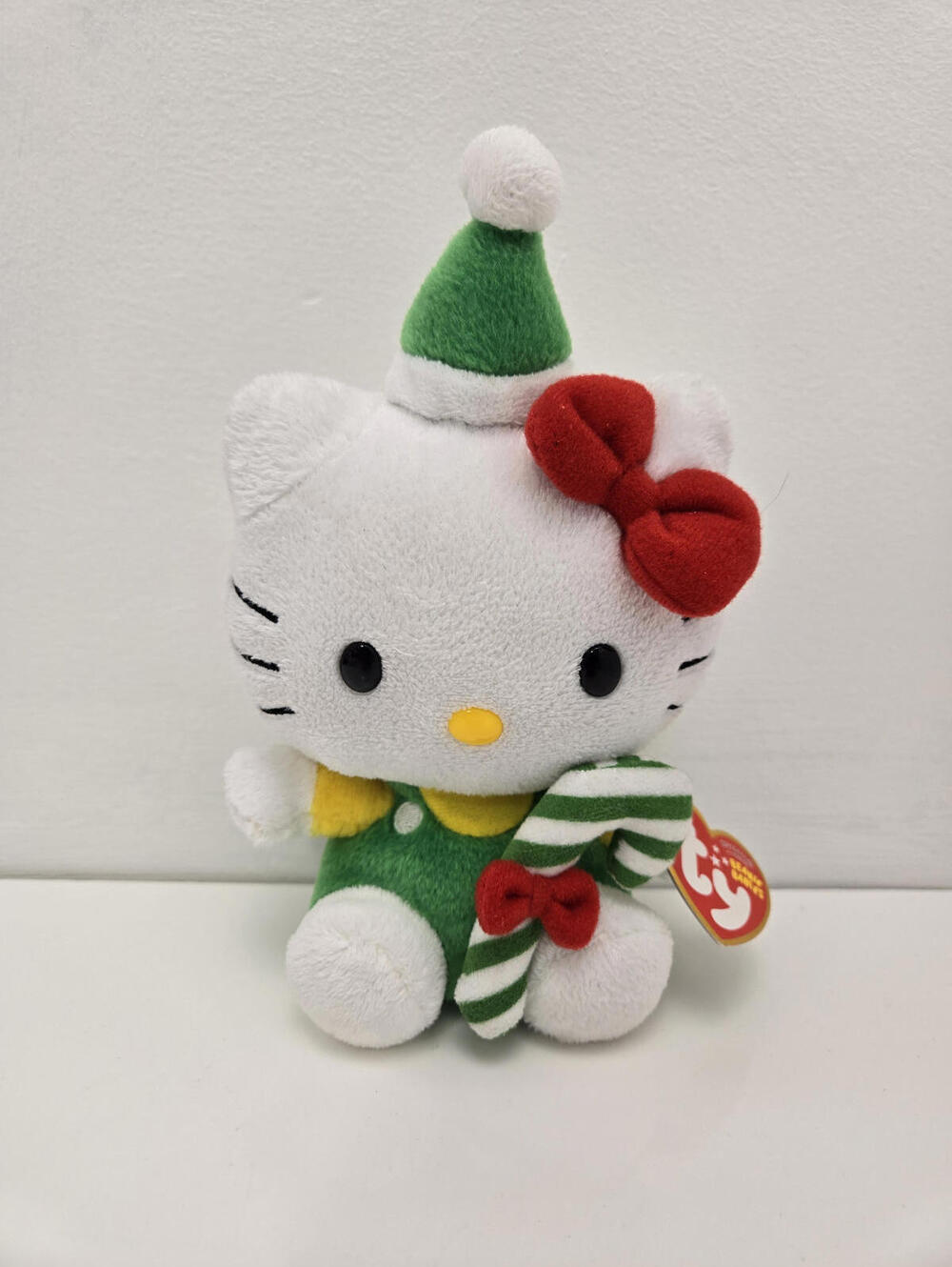 Ty Beanie Baby Vintage “Hello Kitty” the Holiday Hello Kitty Plush (5.5 inch)